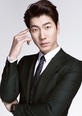 明星资料 > 杨幂 人个简介:           张亮(sean),原名张振锁,1982年